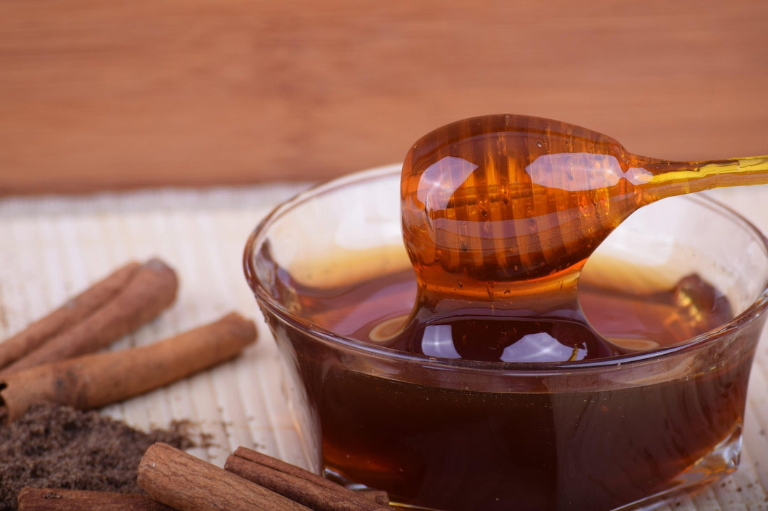 honey with cinnamon